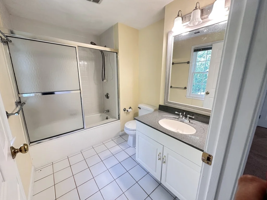 4 bed, 3 bath apartment for rent at 322 Lowell St, Lexington — photo 31 of 40