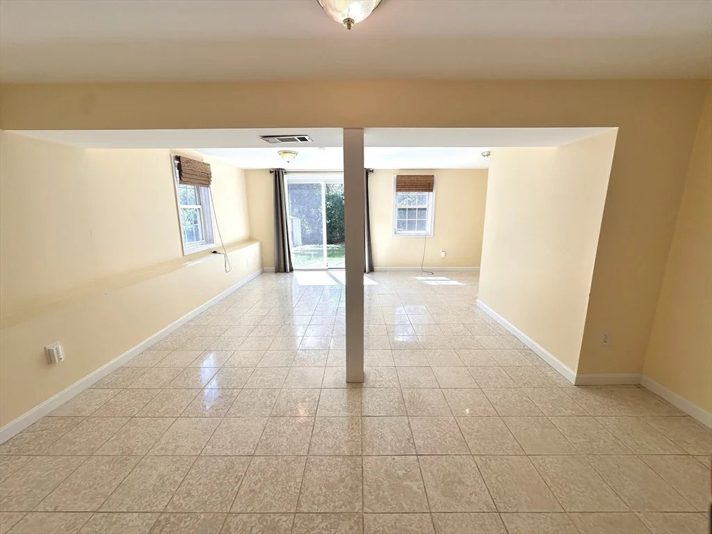 4 bed, 3 bath apartment for rent at 322 Lowell St, Lexington — photo 38 of 40