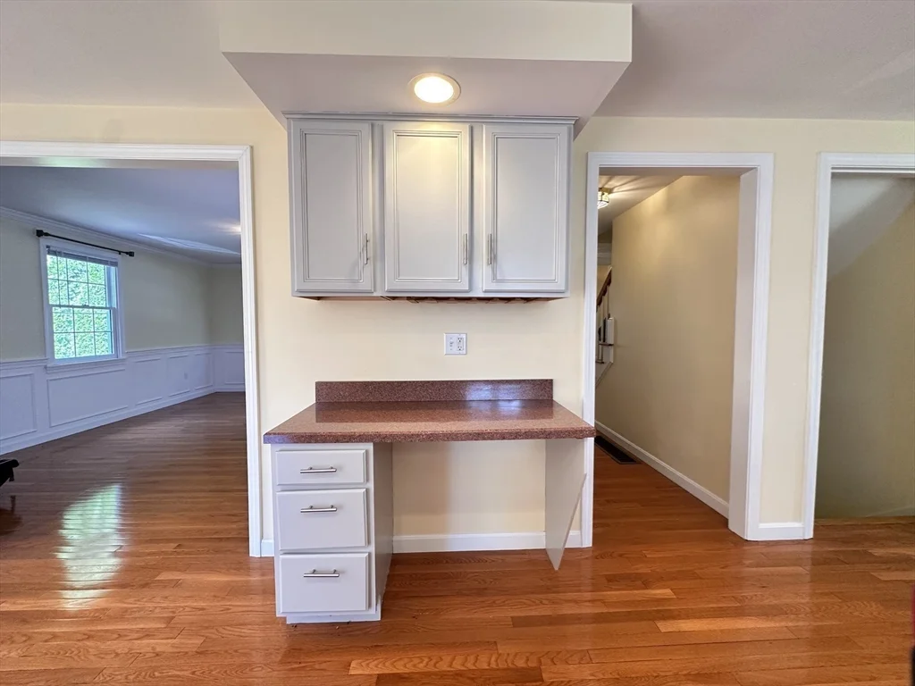 4 bed, 3 bath apartment for rent at 322 Lowell St, Lexington — photo 17 of 40