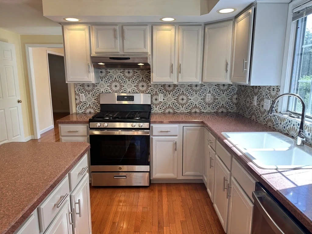 4 bed, 3 bath apartment for rent at 322 Lowell St, Lexington — photo 13 of 40