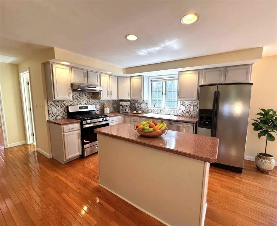 4 bed, 3 bath apartment for rent at 322 Lowell St, Lexington — photo 10 of 40