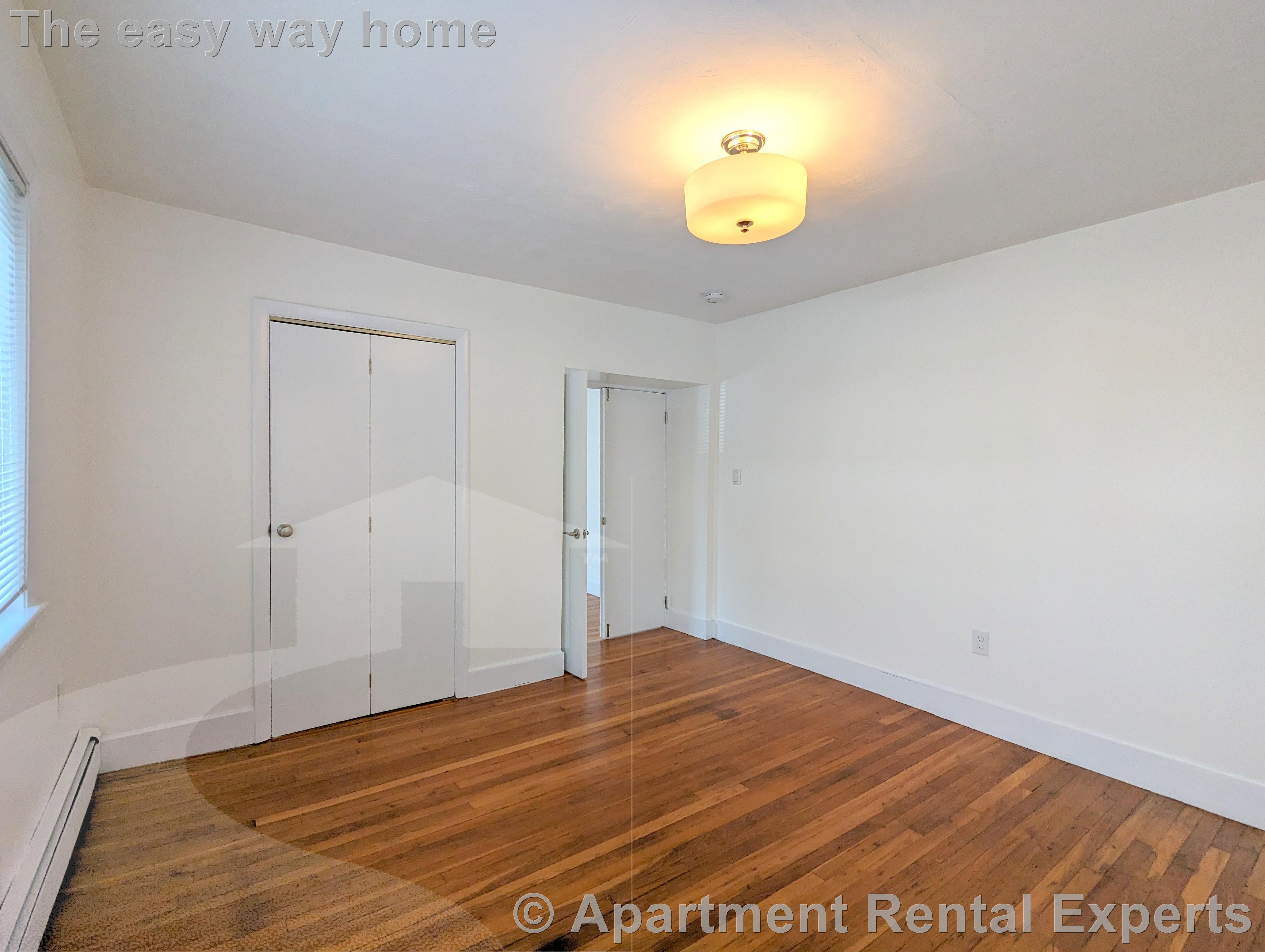 3 bed, 1 bath apartment for rent at 322 Lowell St, Magoun Square — photo 15 of 18