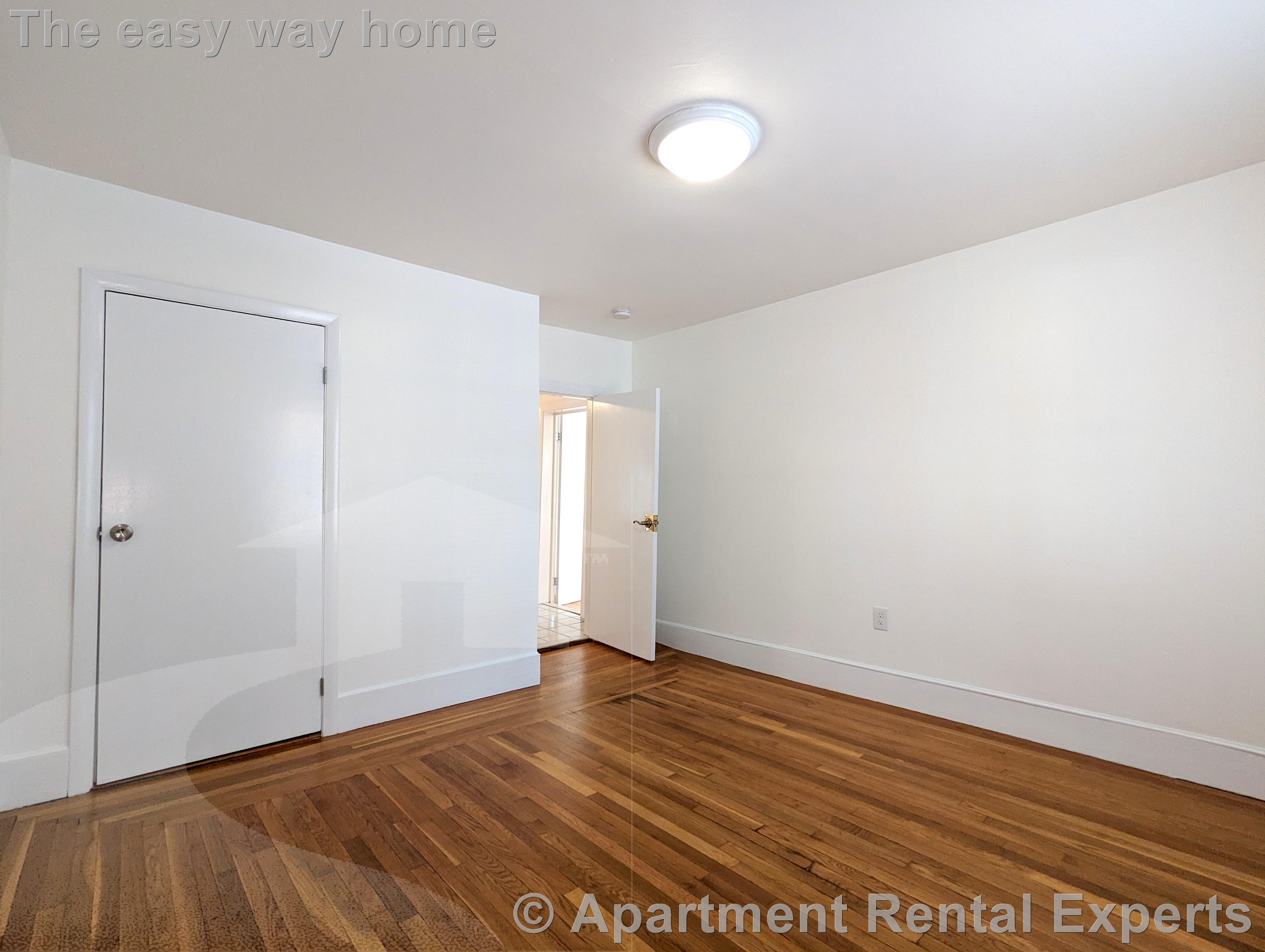3 bed, 1 bath apartment for rent at 322 Lowell St, Magoun Square — photo 8 of 18
