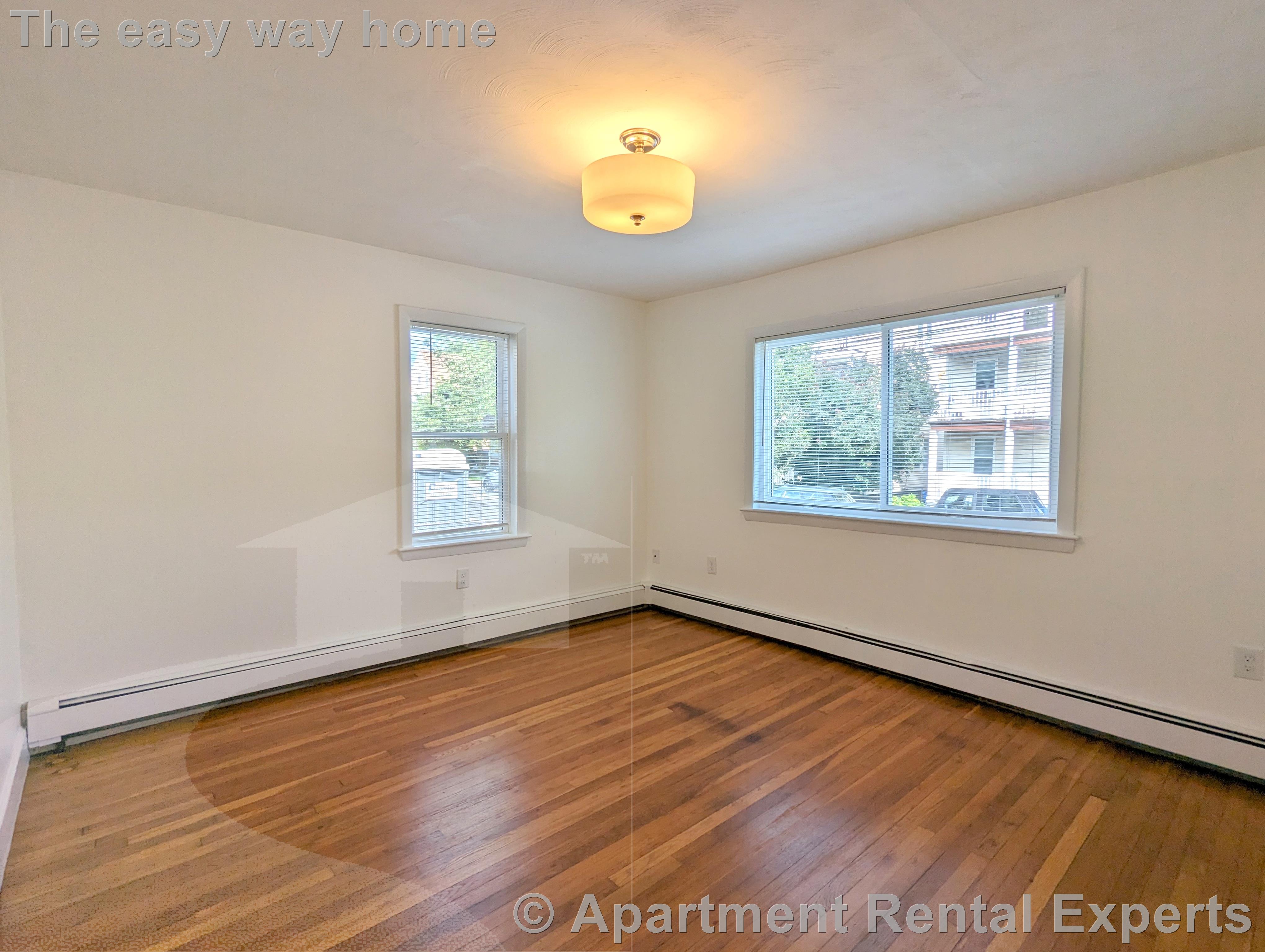 3 bed, 1 bath apartment for rent at 322 Lowell St, Magoun Square — photo 14 of 18