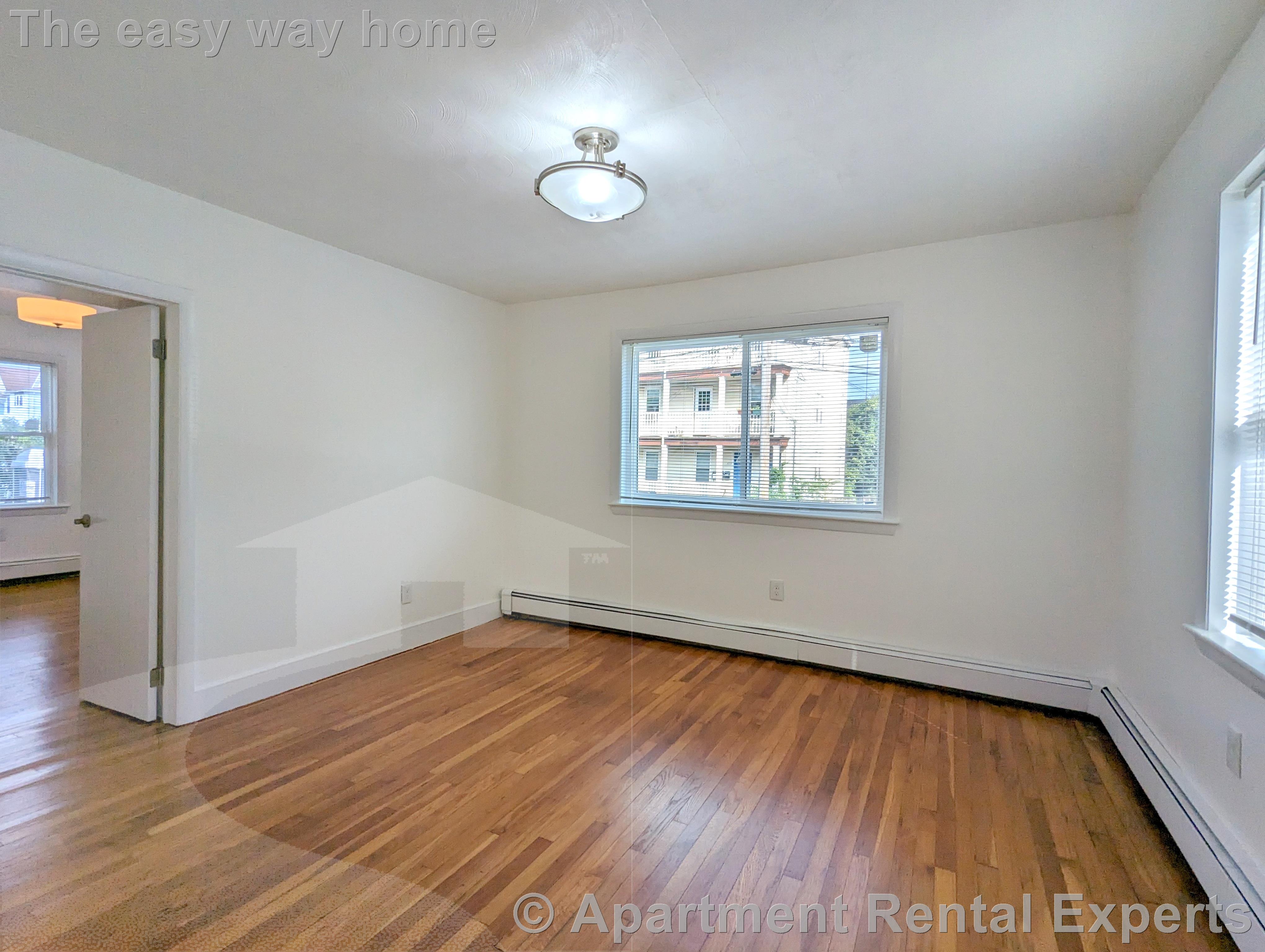 3 bed, 1 bath apartment for rent at 322 Lowell St, Magoun Square — photo 12 of 18