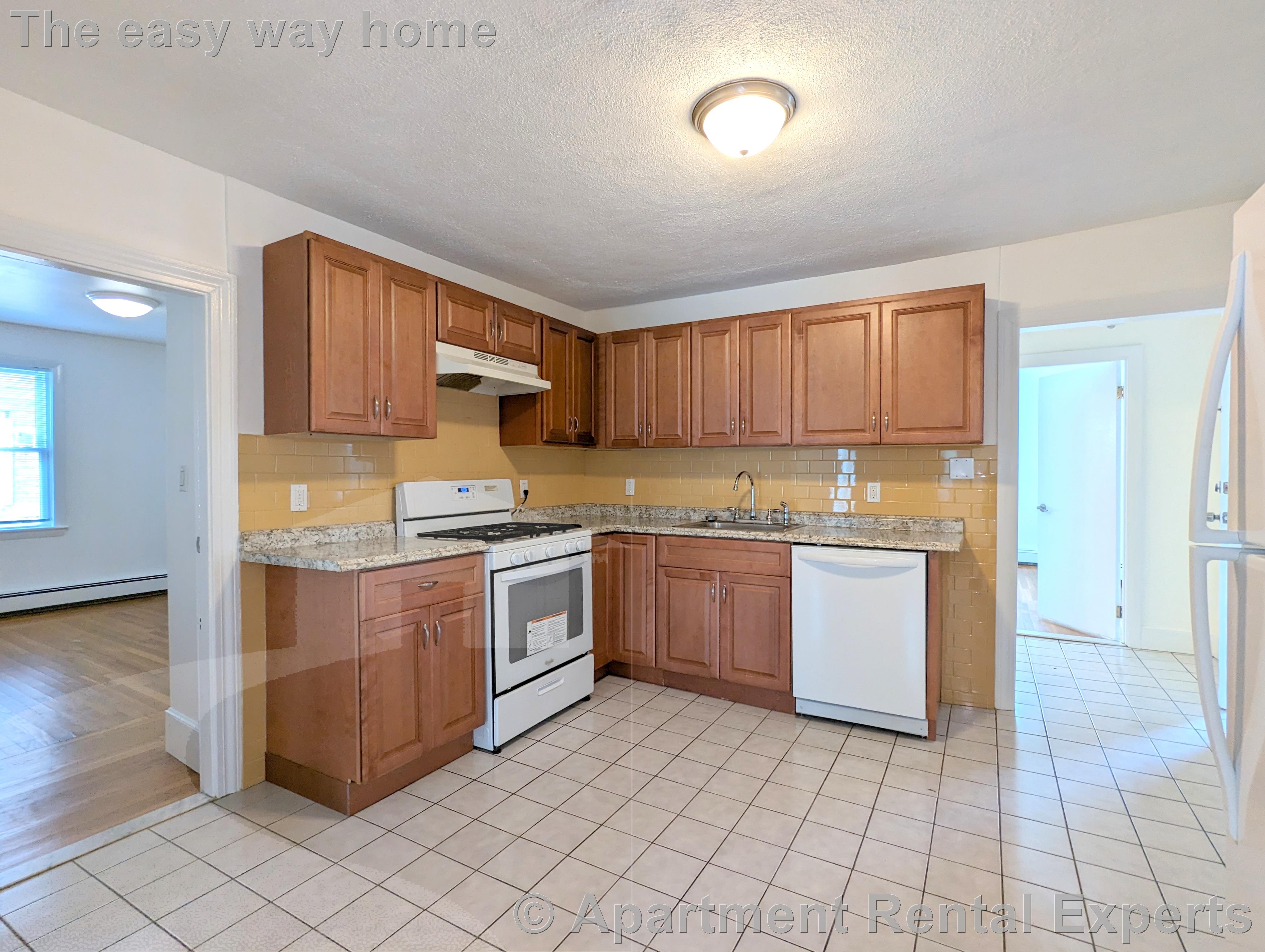 3 bed, 1 bath apartment for rent at 322 Lowell St, Magoun Square — photo 1 of 18