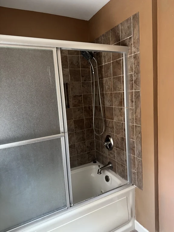 3 bed, 1 bath apartment for rent at 322 Lowell St Unit 0, Peabody — photo 30 of 33