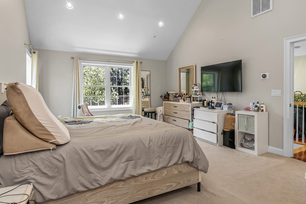 4 bed, 4+ bath apartment for rent at 322 Nashua Rd, Billerica — photo 23 of 30
