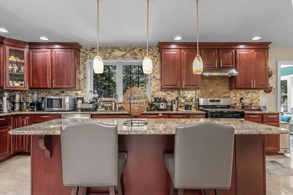 4 bed, 4+ bath apartment for rent at 322 Nashua Rd, Billerica — photo 12 of 30