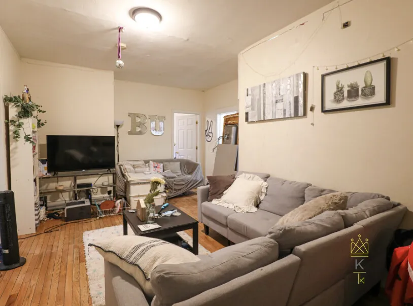 4 bed, 1 bath apartment for rent at 322 Saint Paul St Unit 1, North Brookline