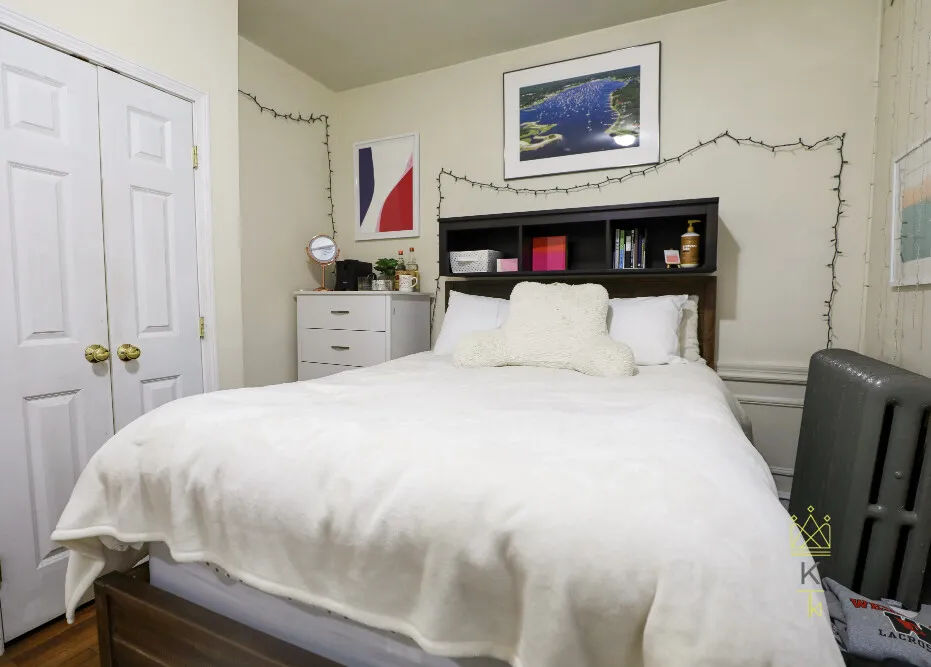 4 bed, 1 bath apartment for rent at 322 Saint Paul St Unit 1, North Brookline — photo 5 of 11