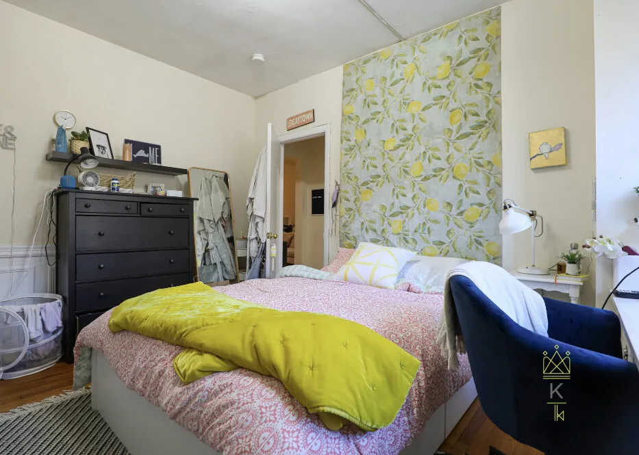 4 bed, 1 bath apartment for rent at 322 Saint Paul St Unit 1, North Brookline — photo 6 of 11