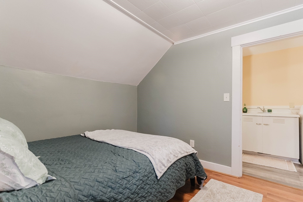 1 bed, 1 bath apartment for rent at 322 Worcester Unit 2, Southbridge — photo 7 of 11