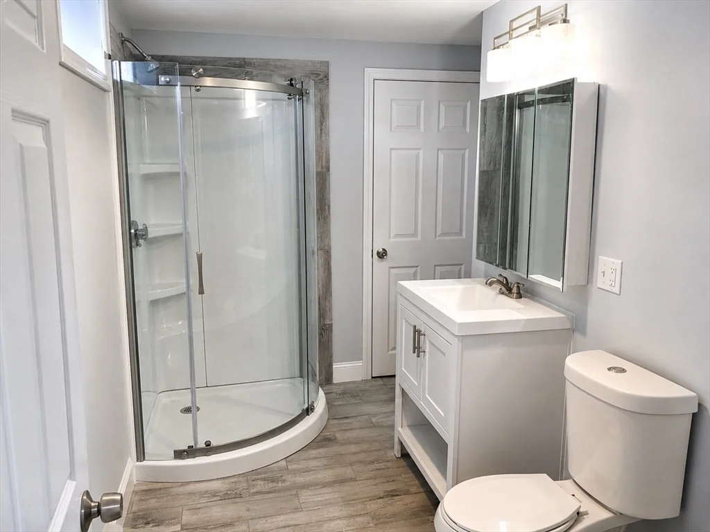 3 bed, 2 bath apartment for rent at 323 Bainbridge St Unit 1, Malden — photo 3 of 10
