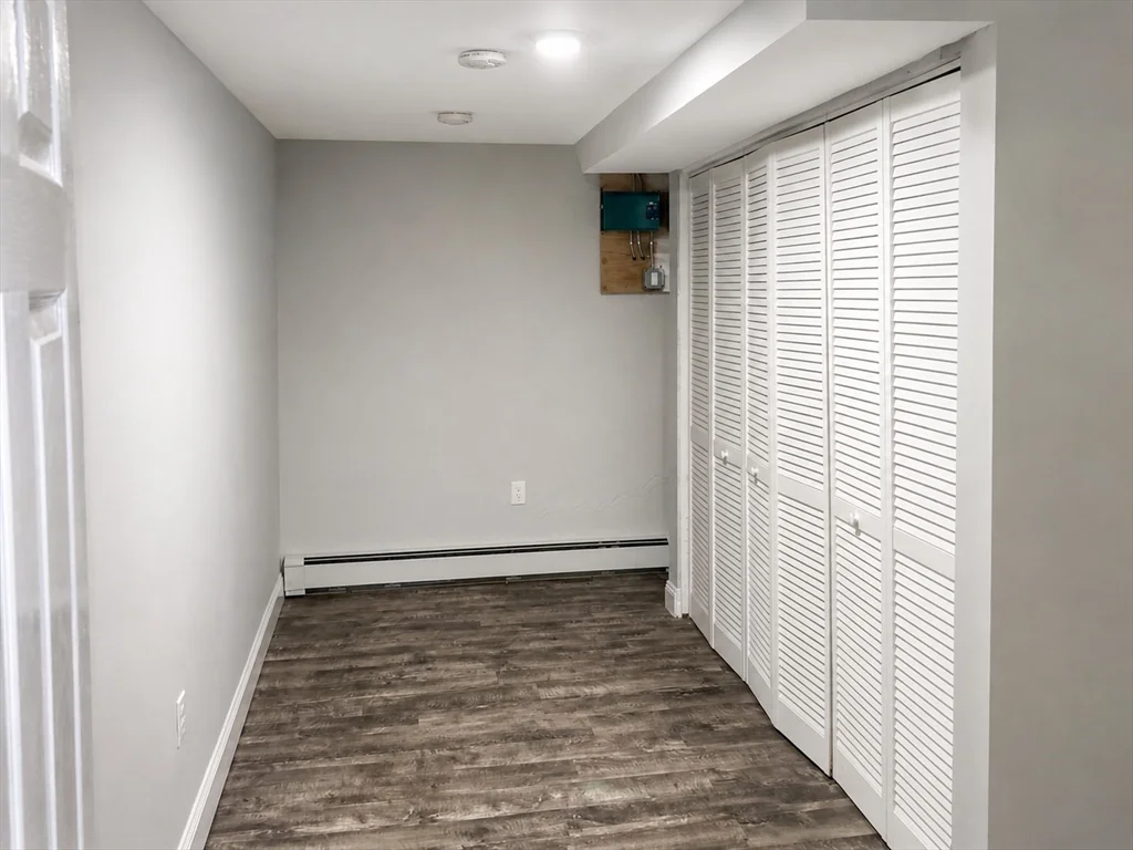 3 bed, 2 bath apartment for rent at 323 Bainbridge St Unit 1, Malden — photo 4 of 10