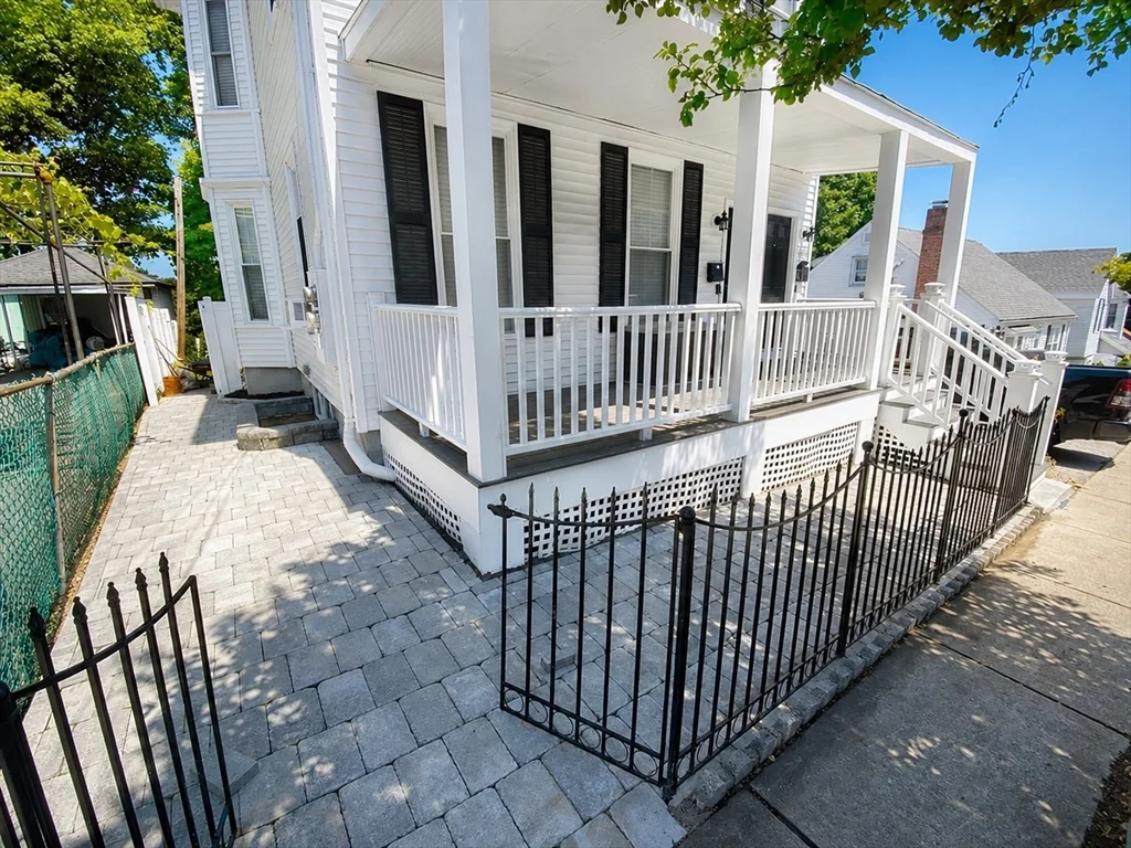3 bed, 2 bath apartment for rent at 323 Bainbridge St Unit 1, Malden — photo 8 of 10