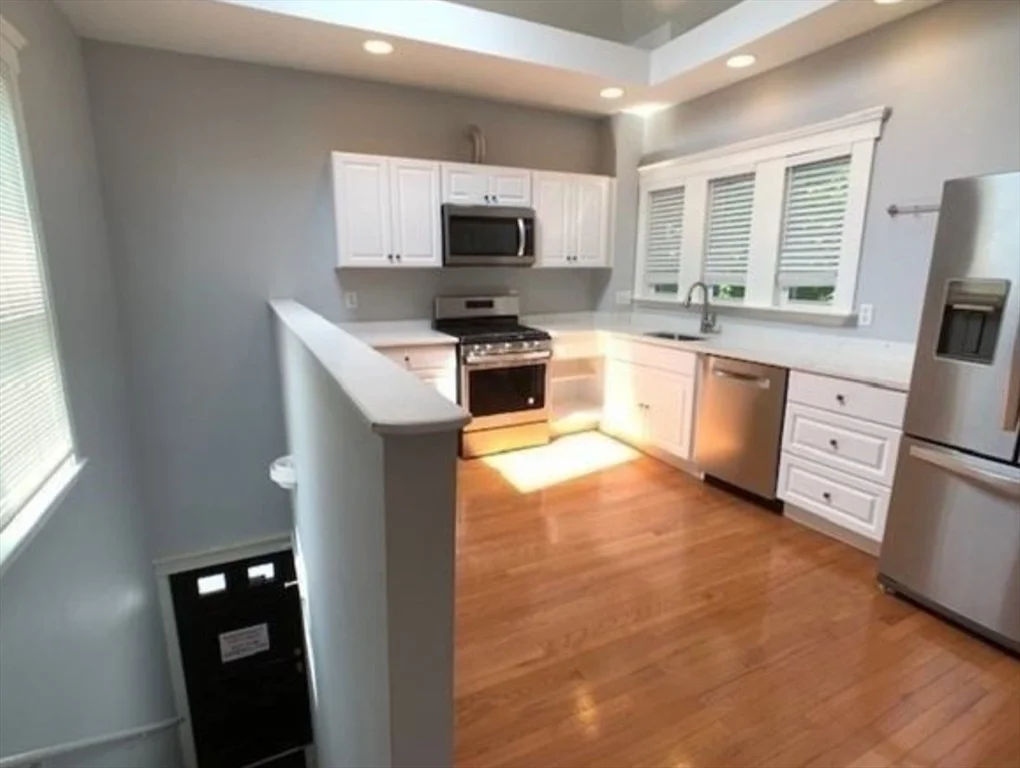 3 bed, 1 bath apartment for rent at 323 Bainbridge St Unit 2, Malden — photo 2 of 22