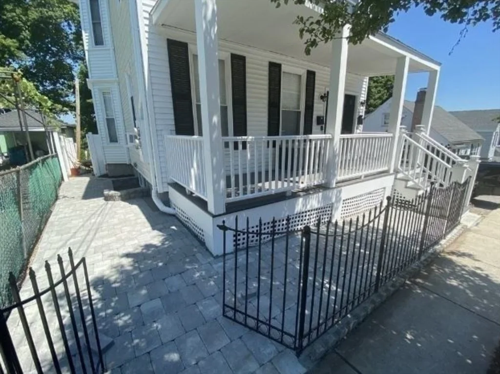 3 bed, 1 bath apartment for rent at 323 Bainbridge St Unit 2, Malden — photo 21 of 22