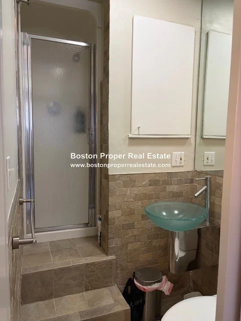 Studio bed, 1 bath apartment for rent at 323 Beacon St Unit 2, Back Bay — photo 8 of 8