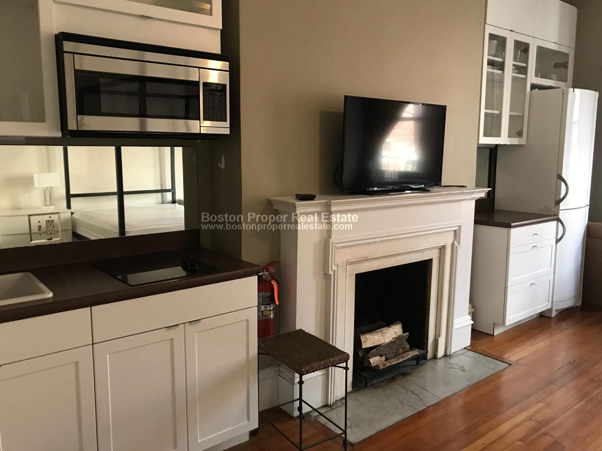 Studio bed, 1 bath apartment for rent at 323 Beacon St Unit 4, Back Bay — photo 2 of 10
