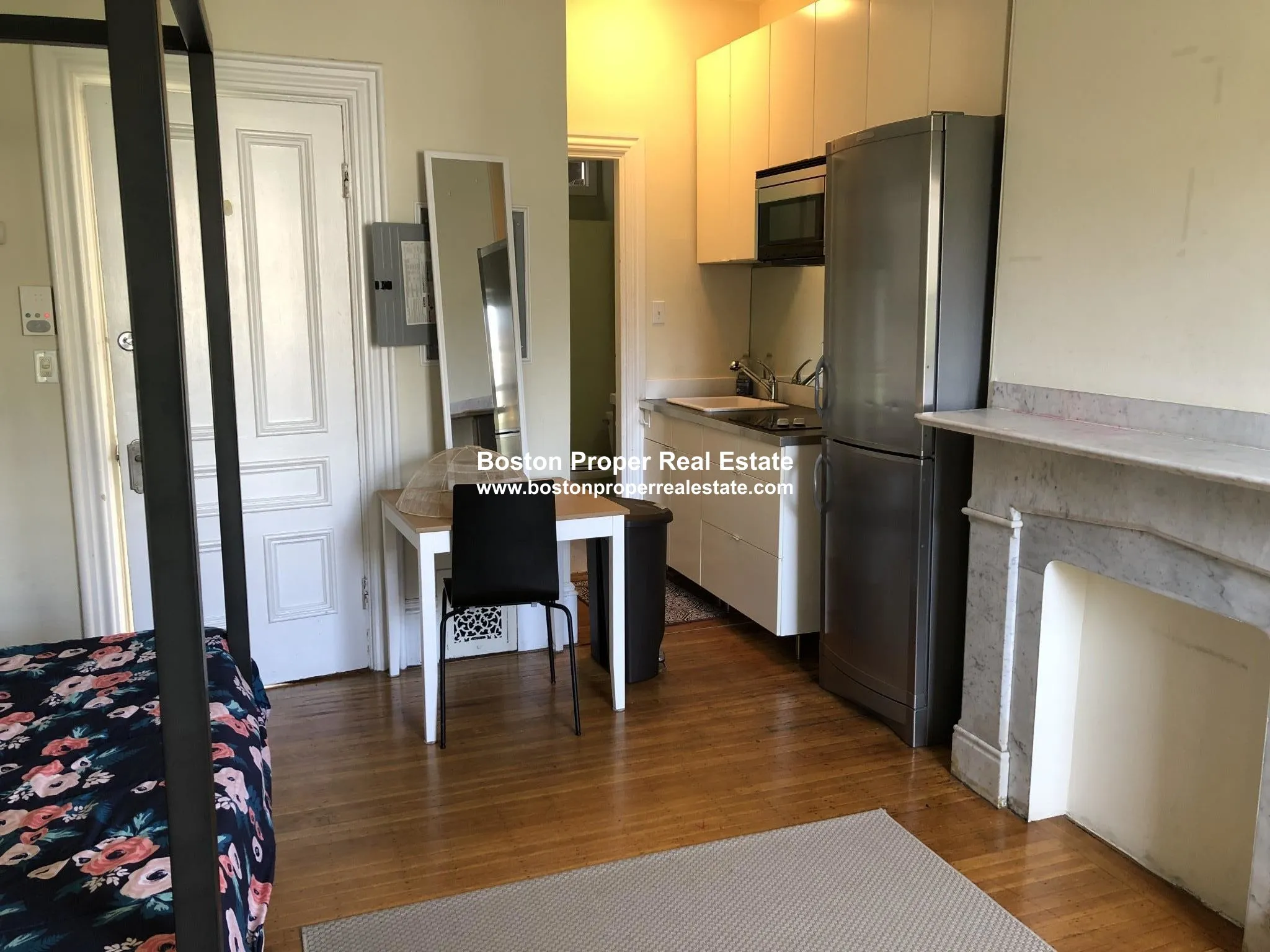 Studio bed, 1 bath apartment for rent at 323 Beacon St Unit 8, Back Bay — photo 2 of 6