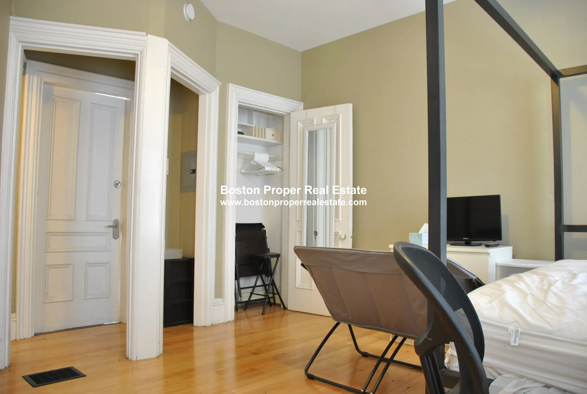 Studio bed, 1 bath apartment for rent at 323 Beacon St Unit 9, Back Bay — photo 5 of 8