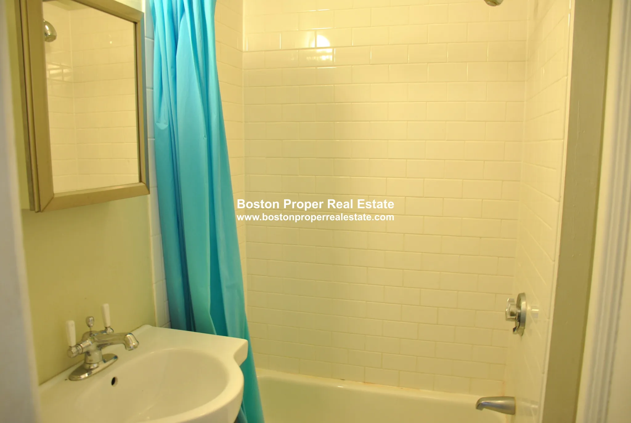 Studio bed, 1 bath apartment for rent at 323 Beacon St Unit 9, Back Bay — photo 4 of 8