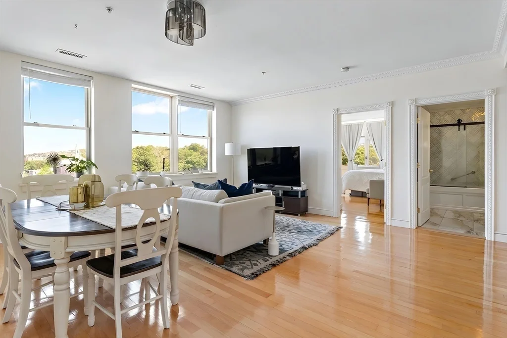 2 bed, 1 bath apartment for rent at 323 Boylston St Unit 602, Brookline Village — photo 2 of 17