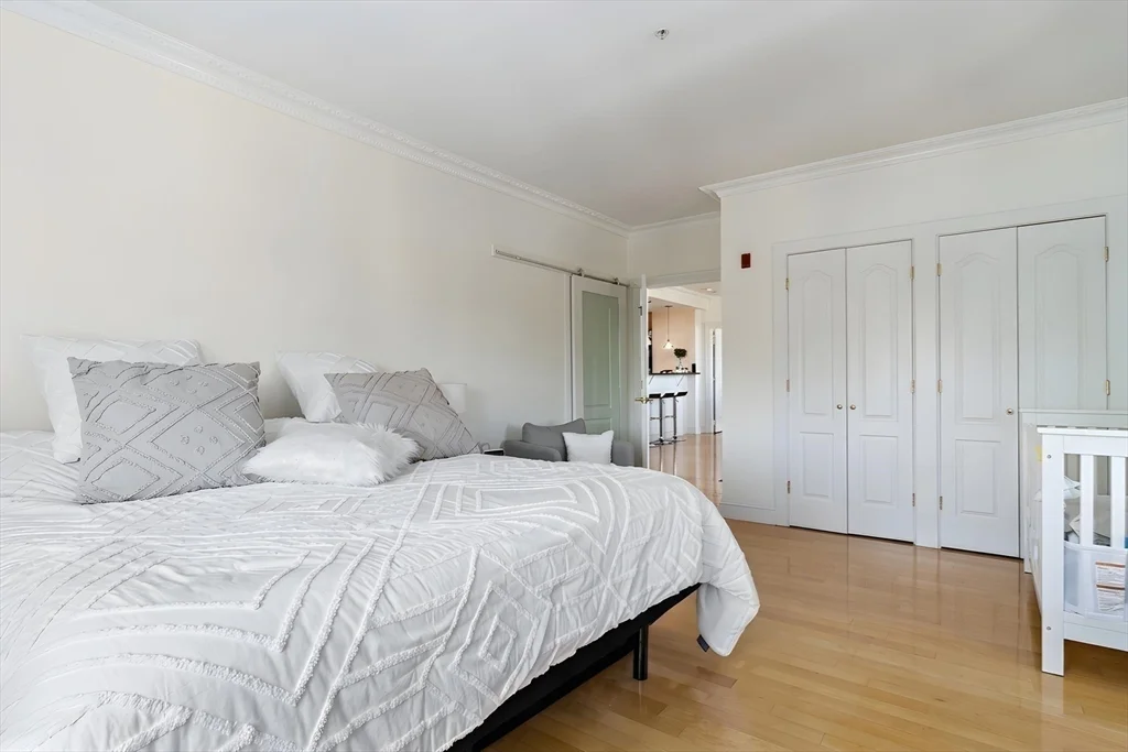 2 bed, 1 bath apartment for rent at 323 Boylston St Unit 602, Brookline Village — photo 6 of 17