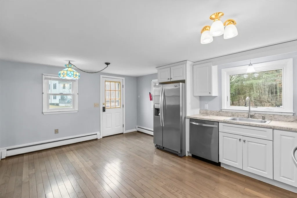 2 bed, 1 bath apartment for rent at 323 Flagg St Unit 2, Bridgewater — photo 5 of 24
