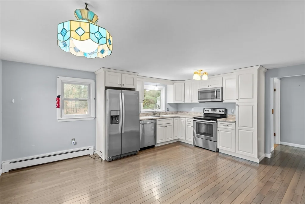 2 bed, 1 bath apartment for rent at 323 Flagg St Unit 2, Bridgewater — photo 4 of 24