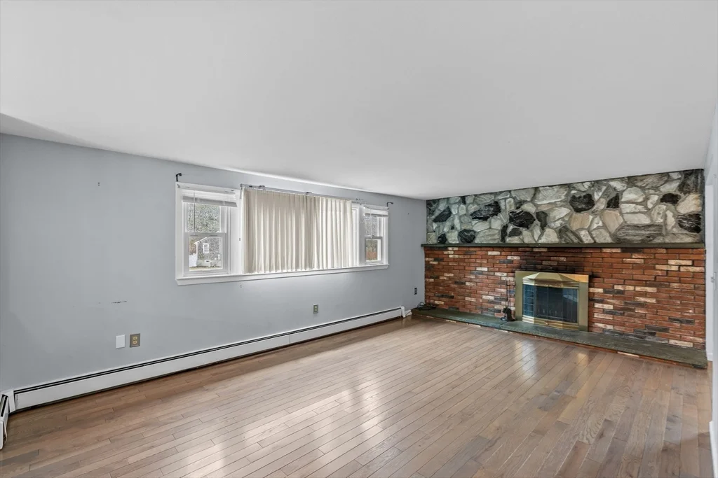 2 bed, 1 bath apartment for rent at 323 Flagg St Unit 2, Bridgewater — photo 9 of 24