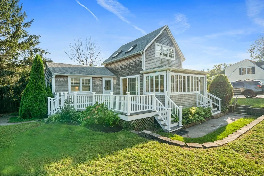 2 bed, 1 bath apartment for rent at 323 N Main St, Cohasset — photo 3 of 23
