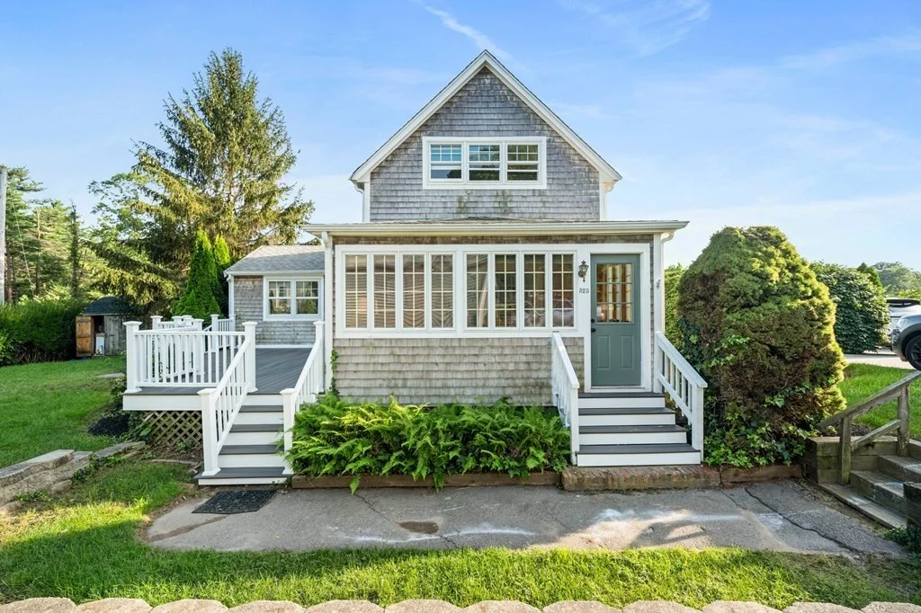 2 bed, 1 bath apartment for rent at 323 N Main St, Cohasset