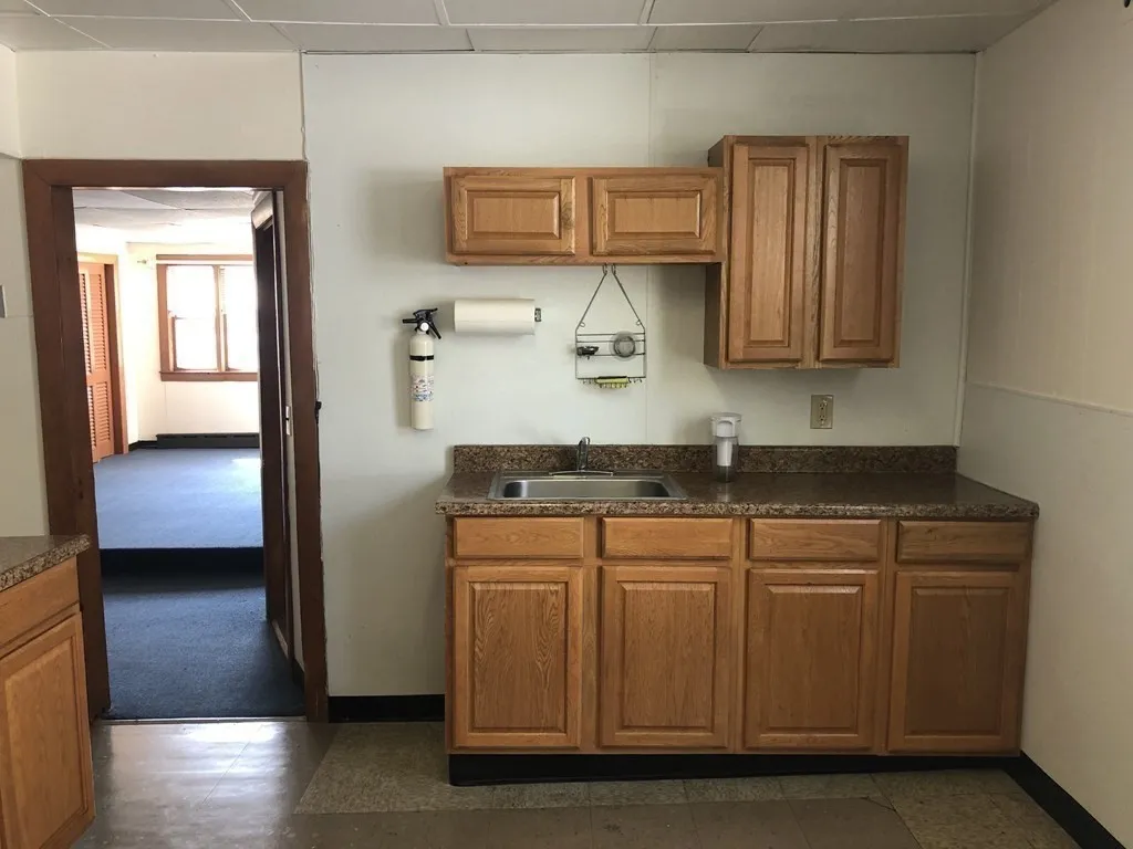 1 bed, 1 bath apartment for rent at 324 Boston Ave Unit 2L, West Somerville — photo 2 of 7