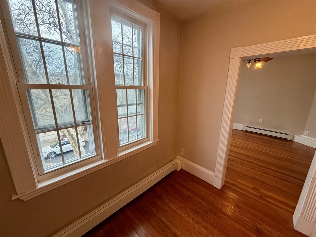 3 bed, 1 bath apartment for rent at 324 Chelsea St Unit 3, East Boston — photo 17 of 20