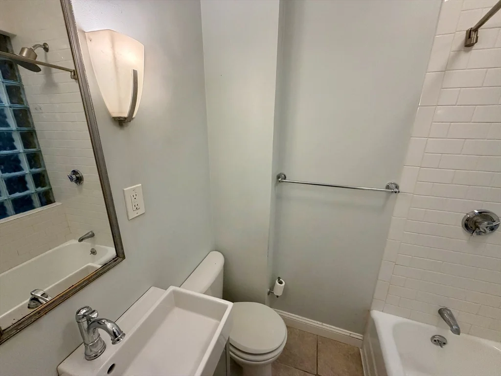 3 bed, 1 bath apartment for rent at 324 Chelsea St Unit 3, East Boston — photo 7 of 20