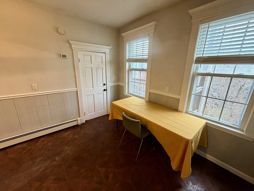 3 bed, 1 bath apartment for rent at 324 Chelsea St Unit 3, East Boston — photo 8 of 20