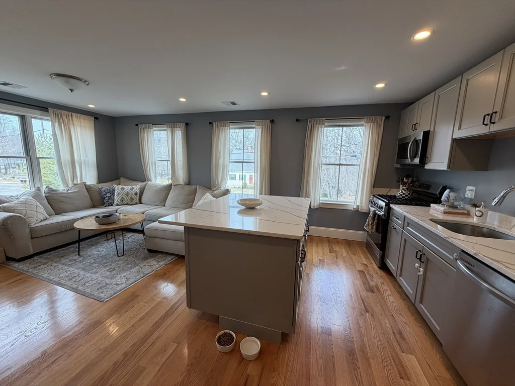 2 bed, 1 bath apartment for rent at 324 East St Unit 2, Walpole — photo 5 of 11