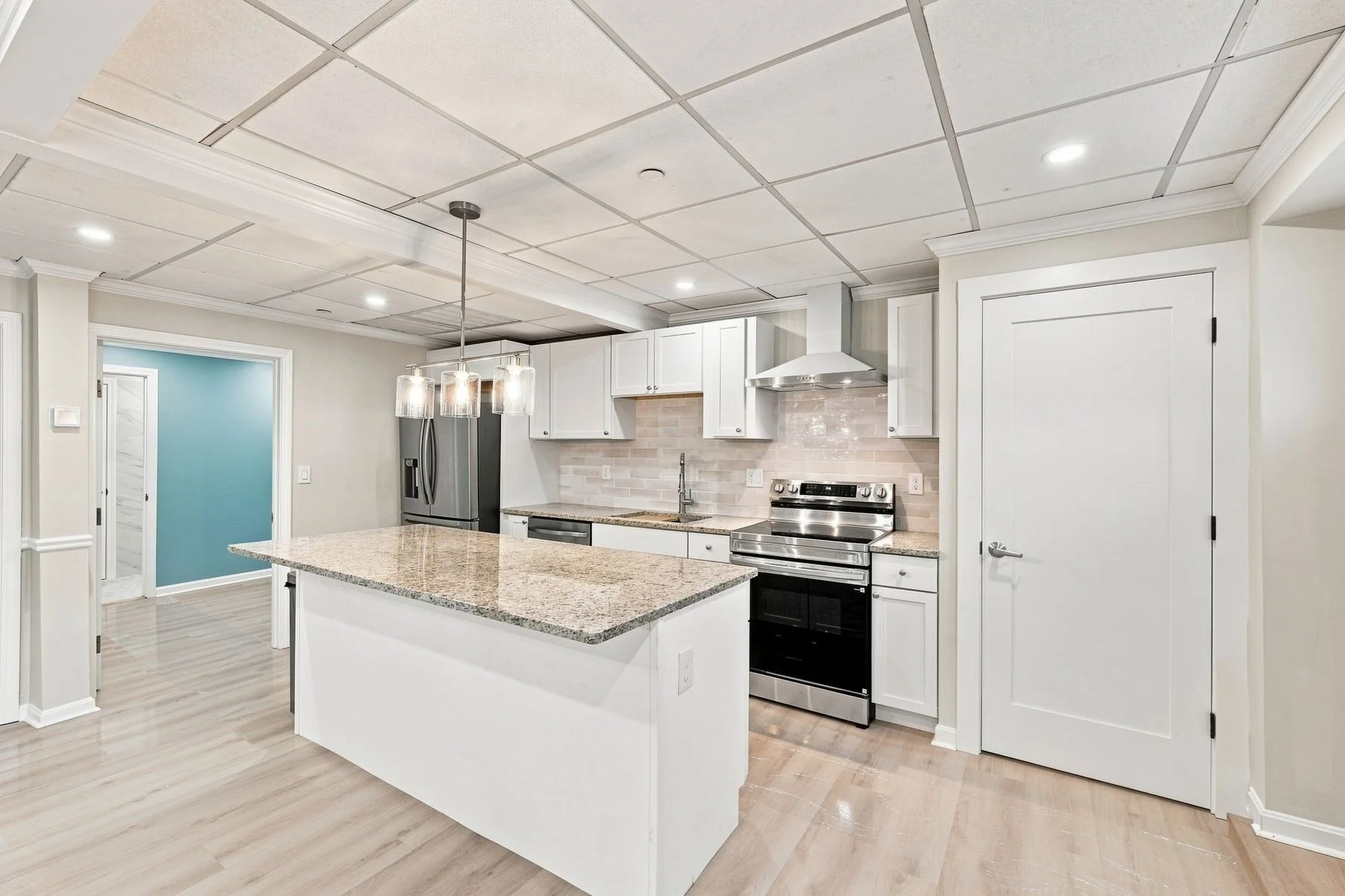 3 bed, 2 bath apartment for rent at 324 Essex St Unit 2, Swampscott — photo 6 of 30