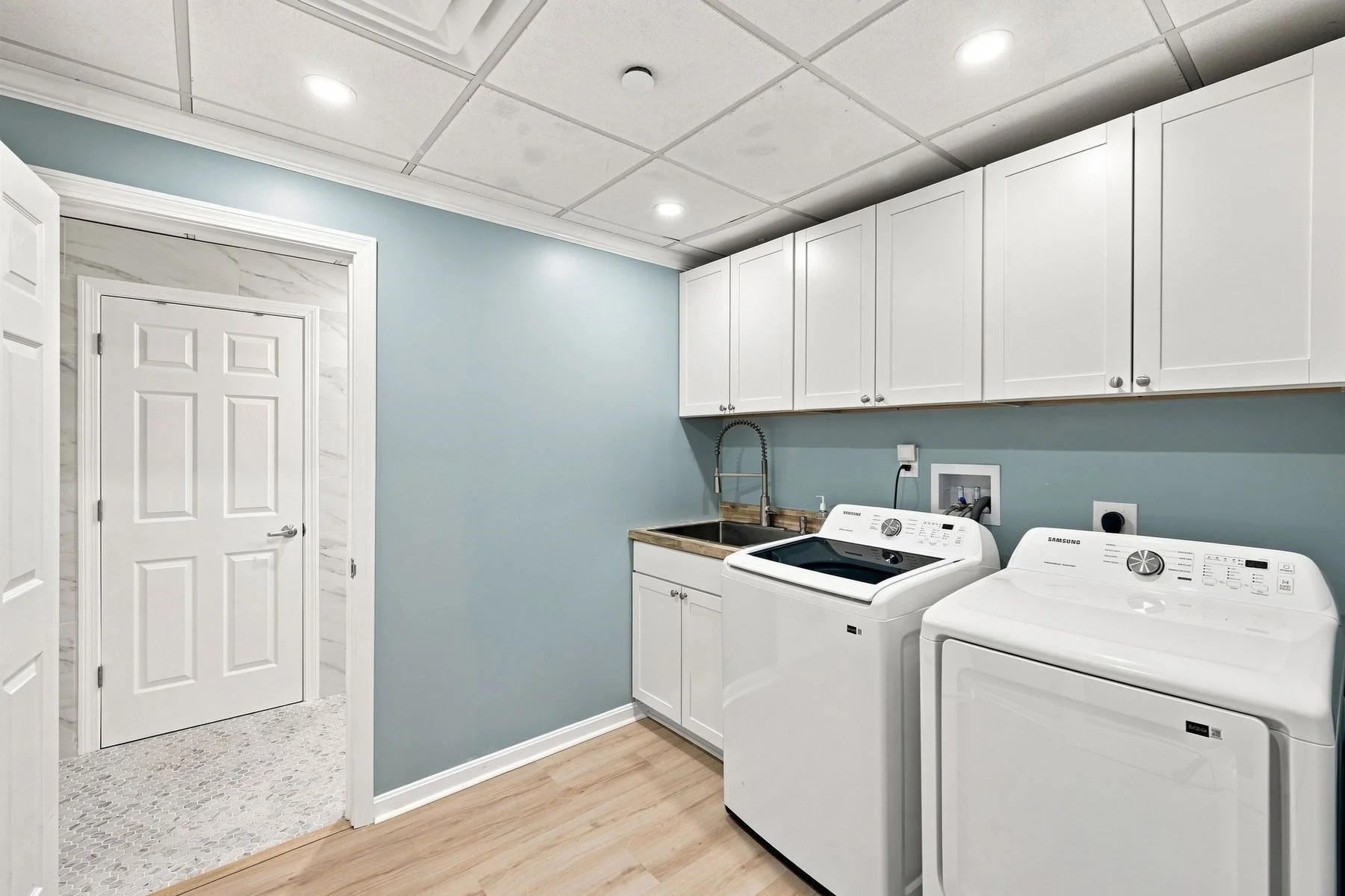 3 bed, 2 bath apartment for rent at 324 Essex St Unit 2, Swampscott — photo 28 of 30