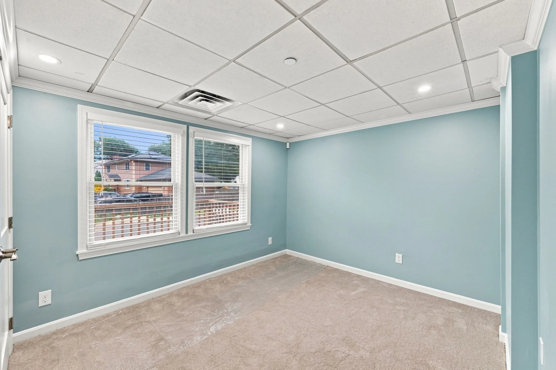 3 bed, 2 bath apartment for rent at 324 Essex St Unit 2, Swampscott — photo 26 of 30