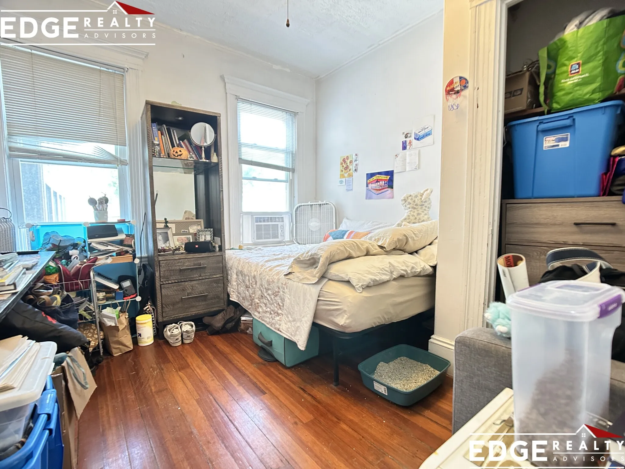 4 bed, 1 bath apartment for rent at 324 Faneuil St Unit 3, Brighton — photo 9 of 10