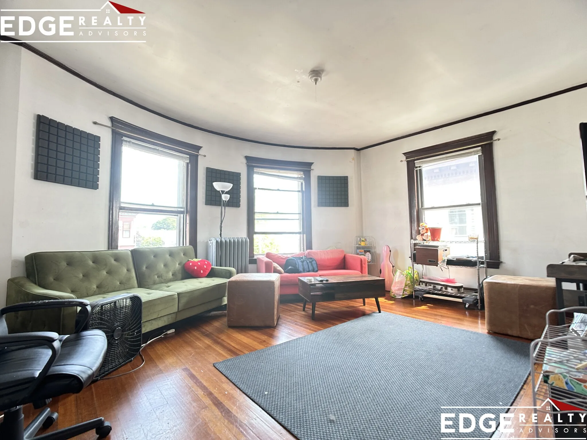 4 bed, 1 bath apartment for rent at 324 Faneuil St Unit 3, Brighton — photo 1 of 10