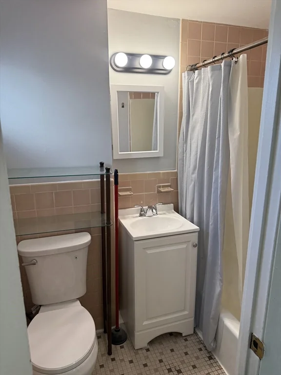 1 bed, 1 bath apartment for rent at 324 Granite St Unit A, Quincy — photo 13 of 16