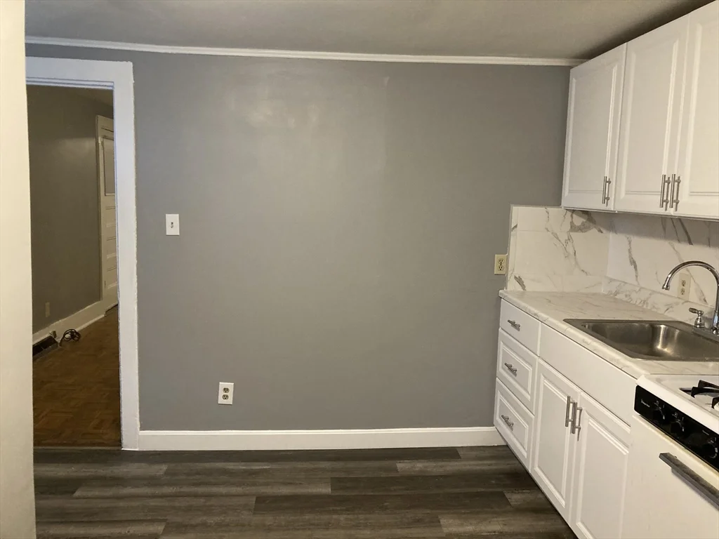 1 bed, 1 bath apartment for rent at 324 Granite St Unit C, Quincy — photo 4 of 15