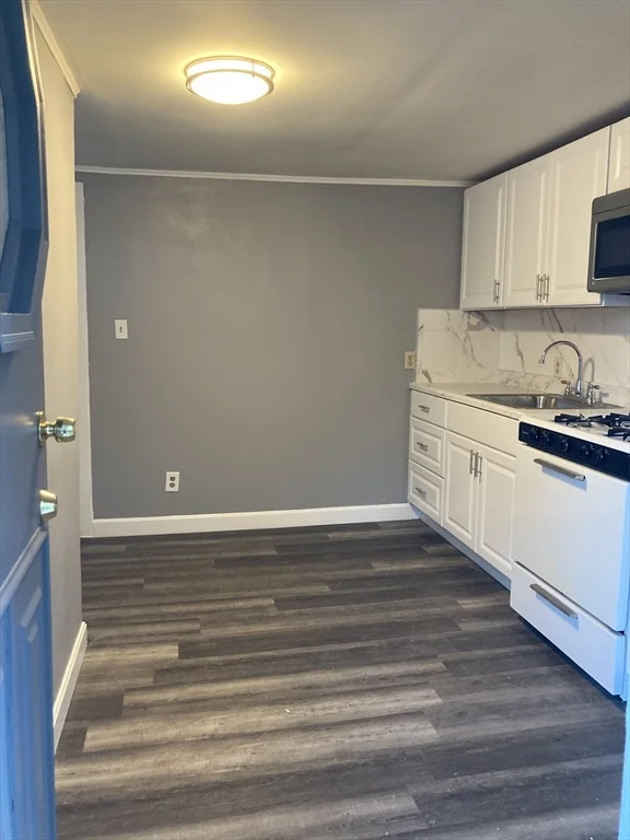 1 bed, 1 bath apartment for rent at 324 Granite St Unit C, Quincy