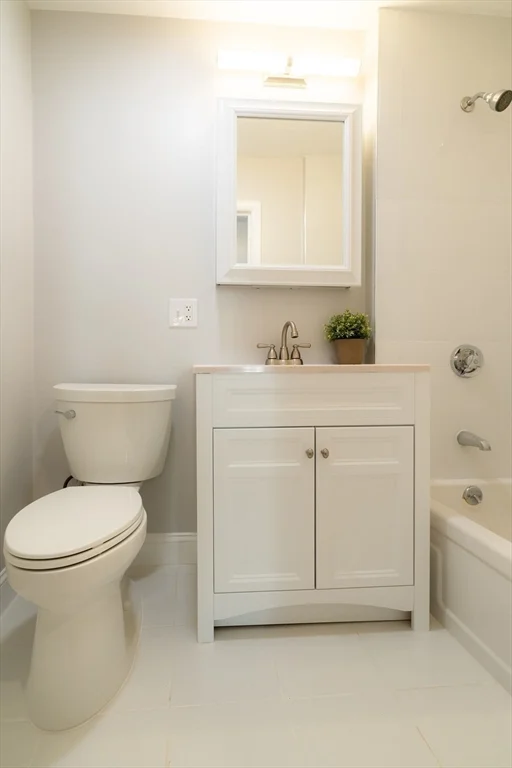 2 bed, 1 bath apartment for rent at 324 Hurley St Unit 2, Kendall Square — photo 7 of 10