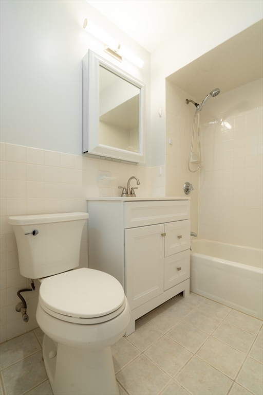 3 bed, 1 bath apartment for rent at 324 Hurley St Unit 3, Kendall Square — photo 7 of 7