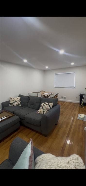 2 bed, 1 bath apartment for rent at 324 Lexington St Unit 324, Watertown — photo 2 of 11